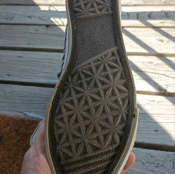 Coms - Picture 9 of 14